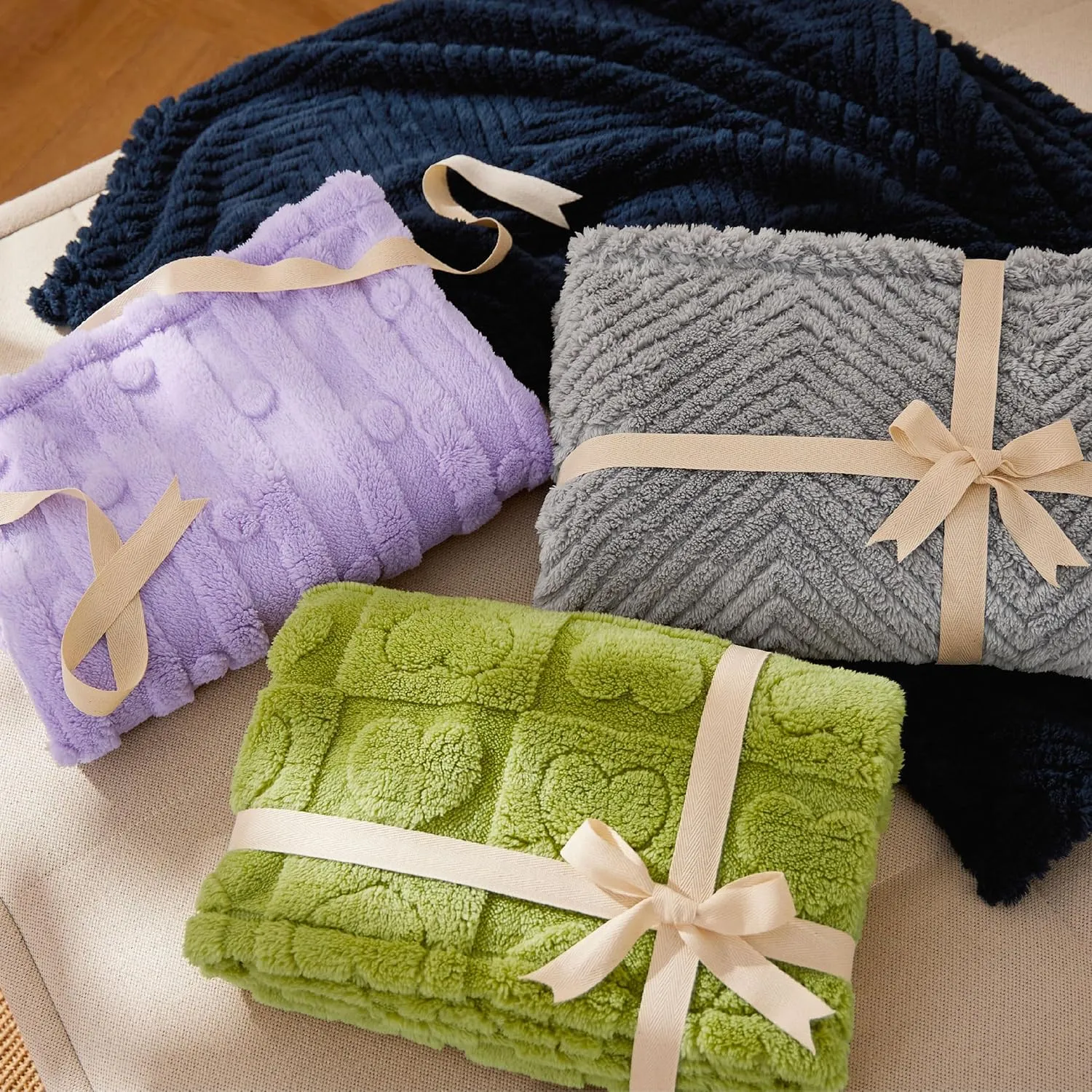 Bedsure Dog Blanket for Small Dogs Washable - Fluffy Fuzzy Puppy Cat Blanket with Premium 300GSM Coral Fleece Soft for Pet Kitten Doggy, Green, 25x35IN